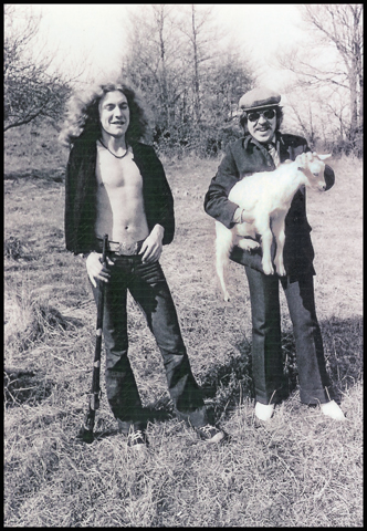 1336_l_robert_plant_with_zacron_1970